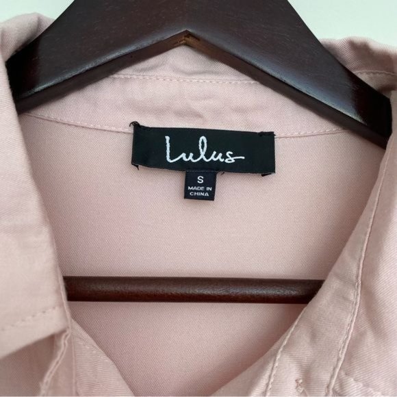 LULU’S Chic Pursuit Long Sleeve Button down Top in Light Blush Pink Size S NWT - Picture 6 of 11